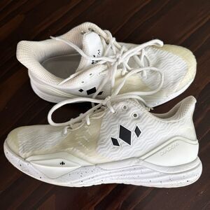 Size 8.5 - Diadem Court Burst Sneakers Women's White Tennis Pickleball Shoes